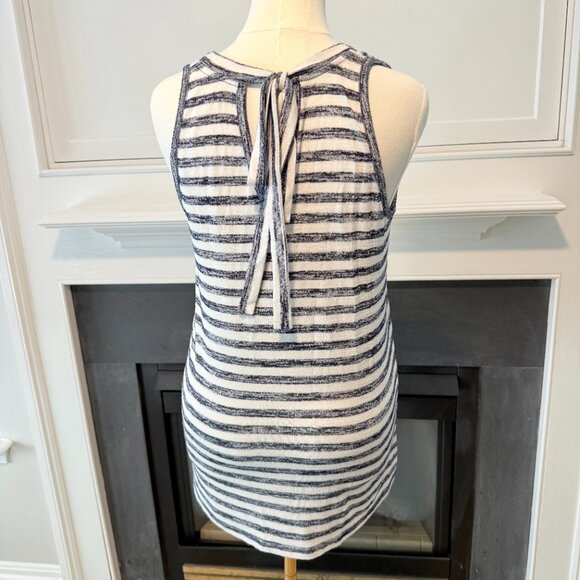 ⚓ Market & Spruce Navy Stripe Tank Top – Size Medium 🐚 - Picture 3 of 10